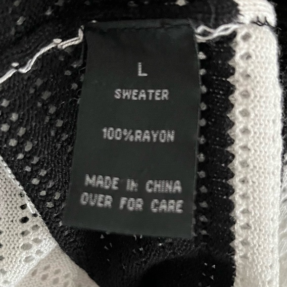 Black White Wide Stripe Loose Knit Sweater Buttons in Back AB Studio Size Large - Picture 5 of 10